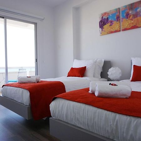 Lazuli Sea View Beachfront Ap 43 Larnaca Buitenkant foto